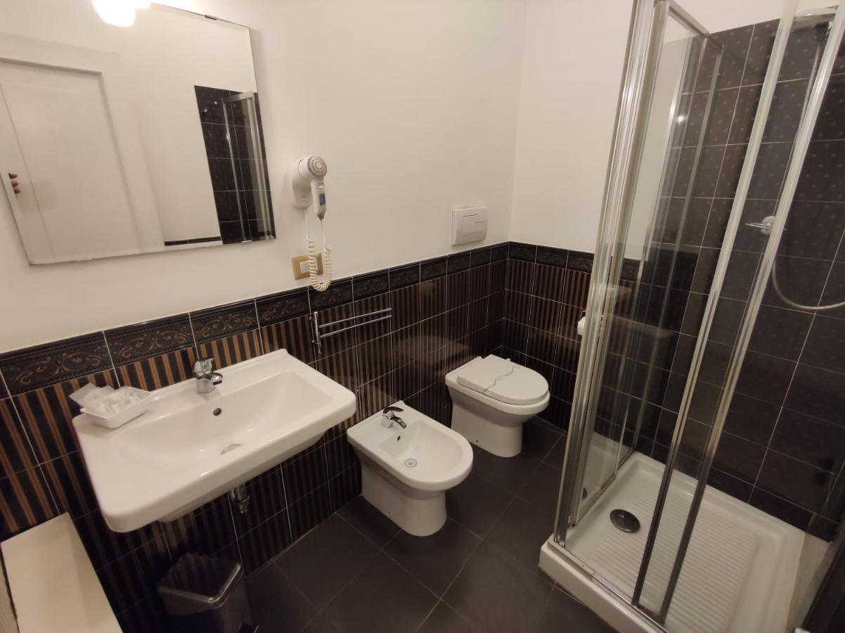 Casa de hóspedes Sami Rooms: Theater District Retreat Near Ortigia Syracuse