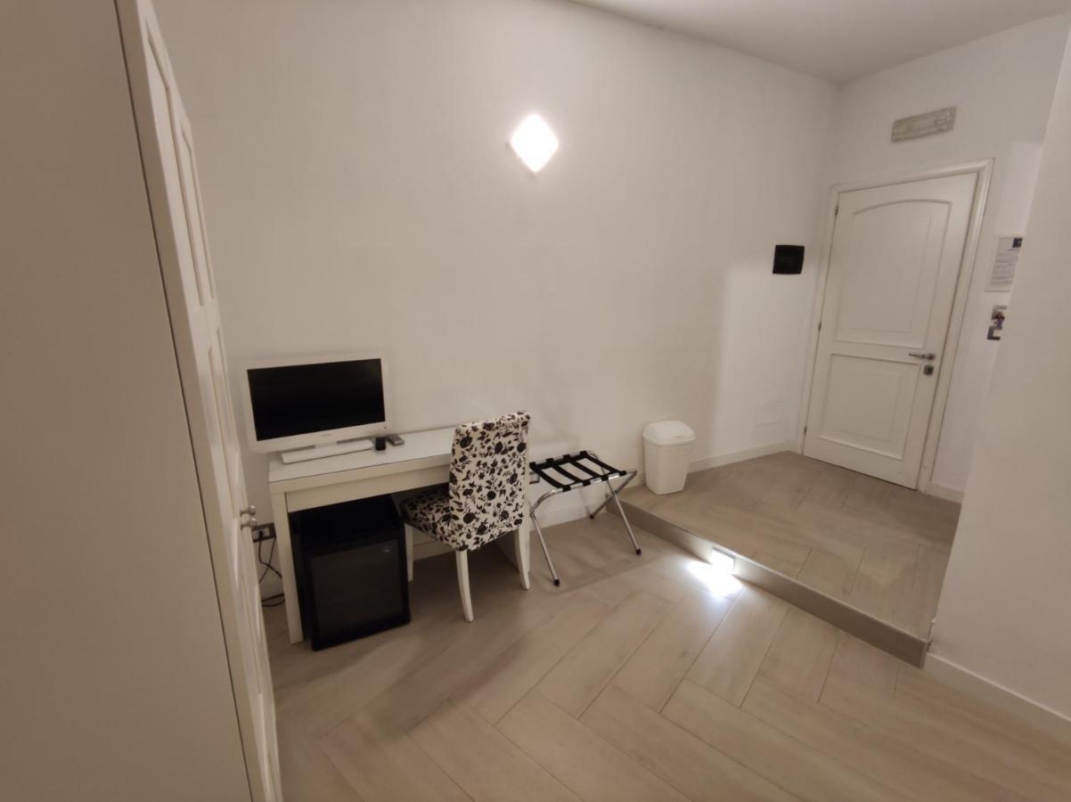 Casa de hóspedes Sami Rooms: Theater District Retreat Near Ortigia Syracuse