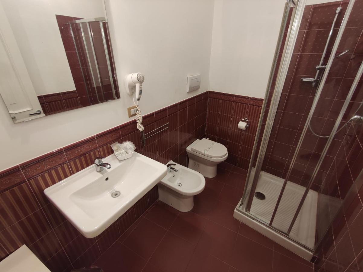 Casa de hóspedes Sami Rooms: Theater District Retreat Near Ortigia *
