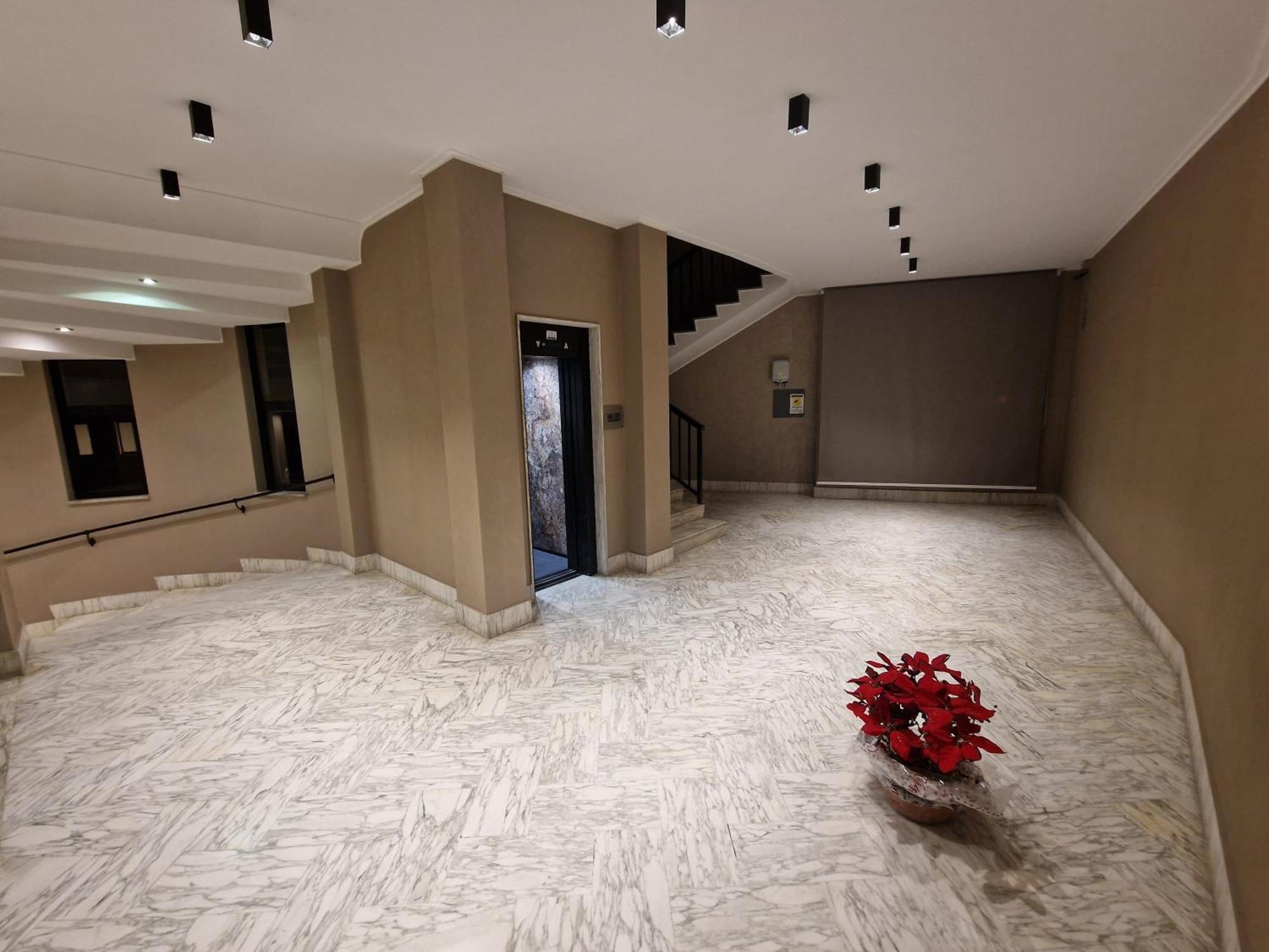 Affittacamere Sami - Teatro A 400 Mt - Ortigia A 1500 Mt - Prenotazioni Solo Con B00king - Reservation Only With B00king - *